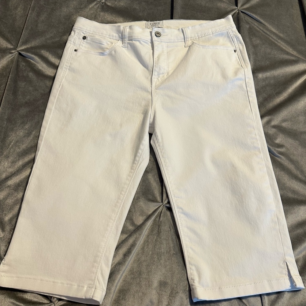 Women's  White Denim Capris